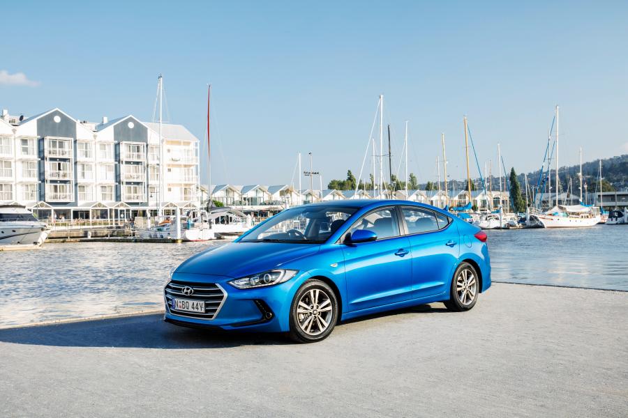  Hyundai Elantra 2016 года  (AU) (фото 11 из 28)